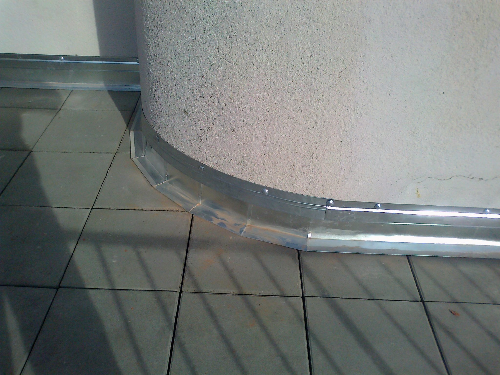 PVC hydroizolace, zateplení a dlažba na terče, Jana Želivského 5